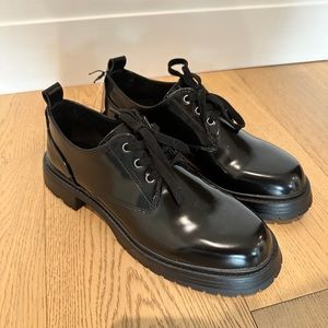 Zara Laced oxfords size 9